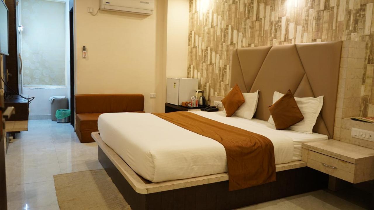 K3 Club Residency Hotel Jhansi Exterior photo